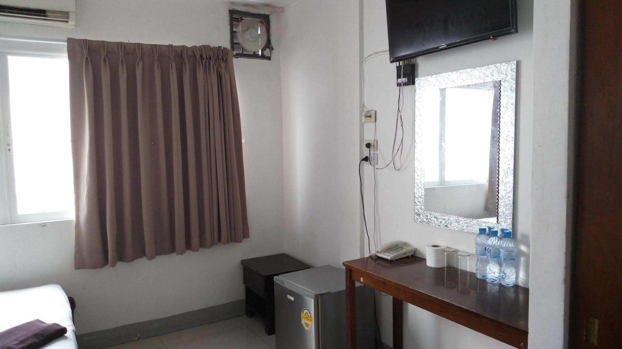 Alsana Hotel バンコク都 エクステリア 写真