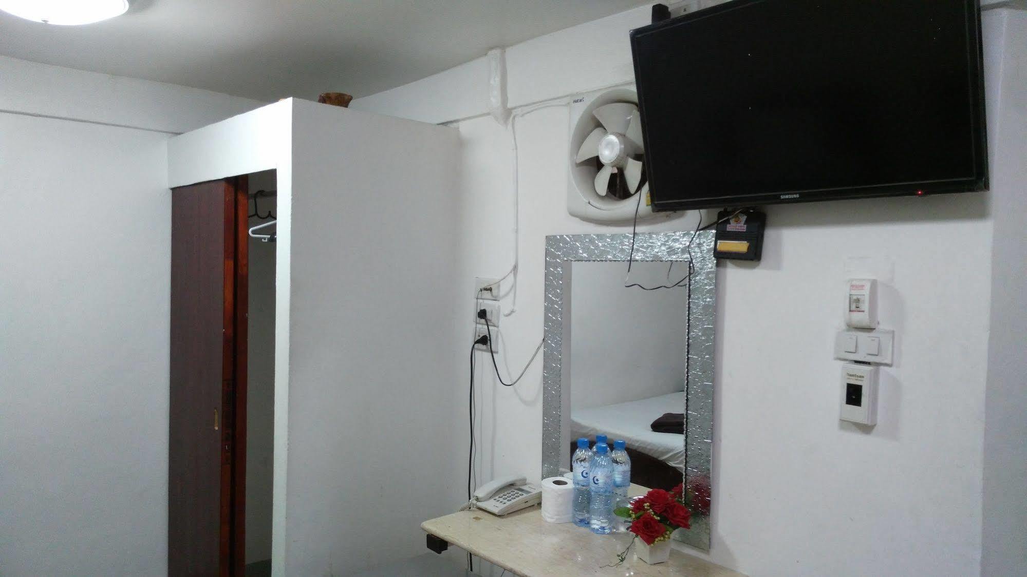 Alsana Hotel バンコク都 エクステリア 写真